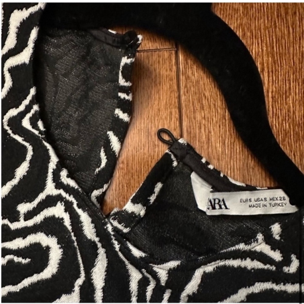 Pattern sweater - Picture 4 of 4